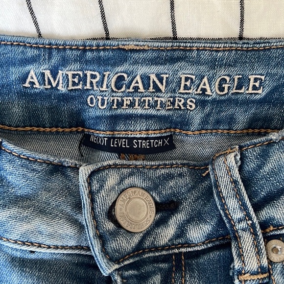American Eagle Shorts - Picture 2 of 4